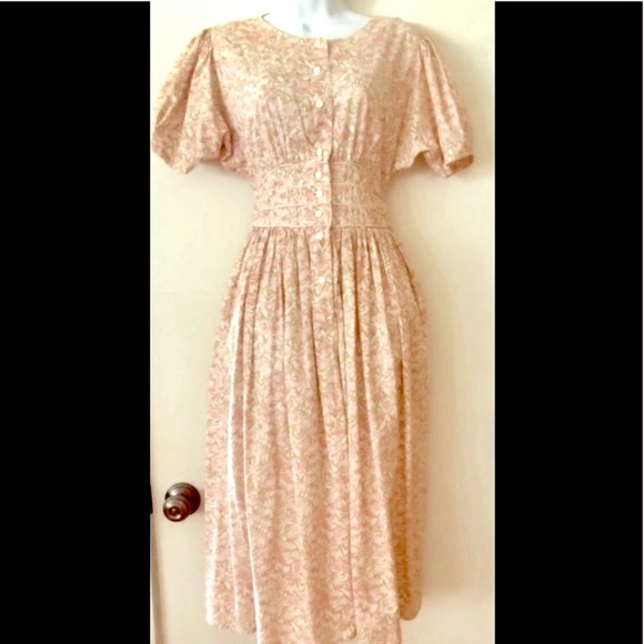 emmanuel Dresses & Skirts - Vintage House Dress w/ Sweet Delicate Pink Flowers